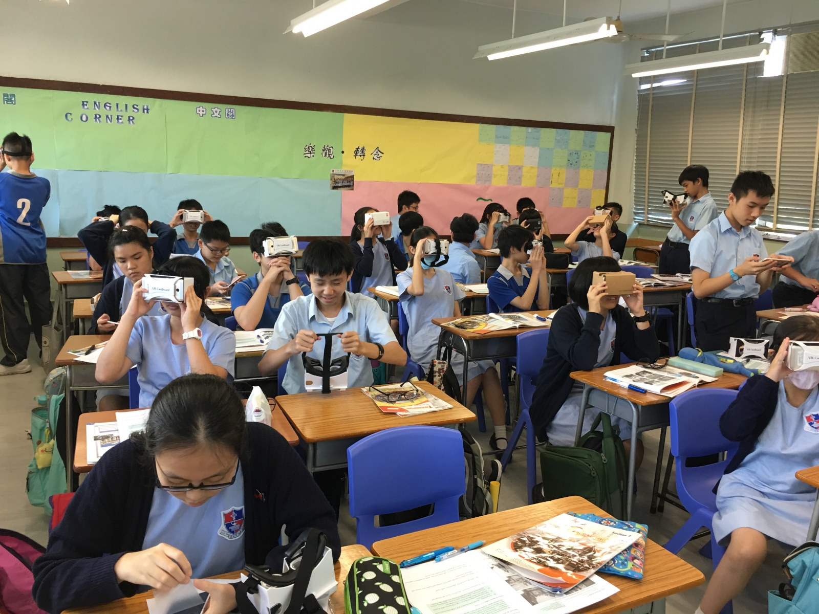 黃老師的VR教學為同學帶來新鮮感%u3002
